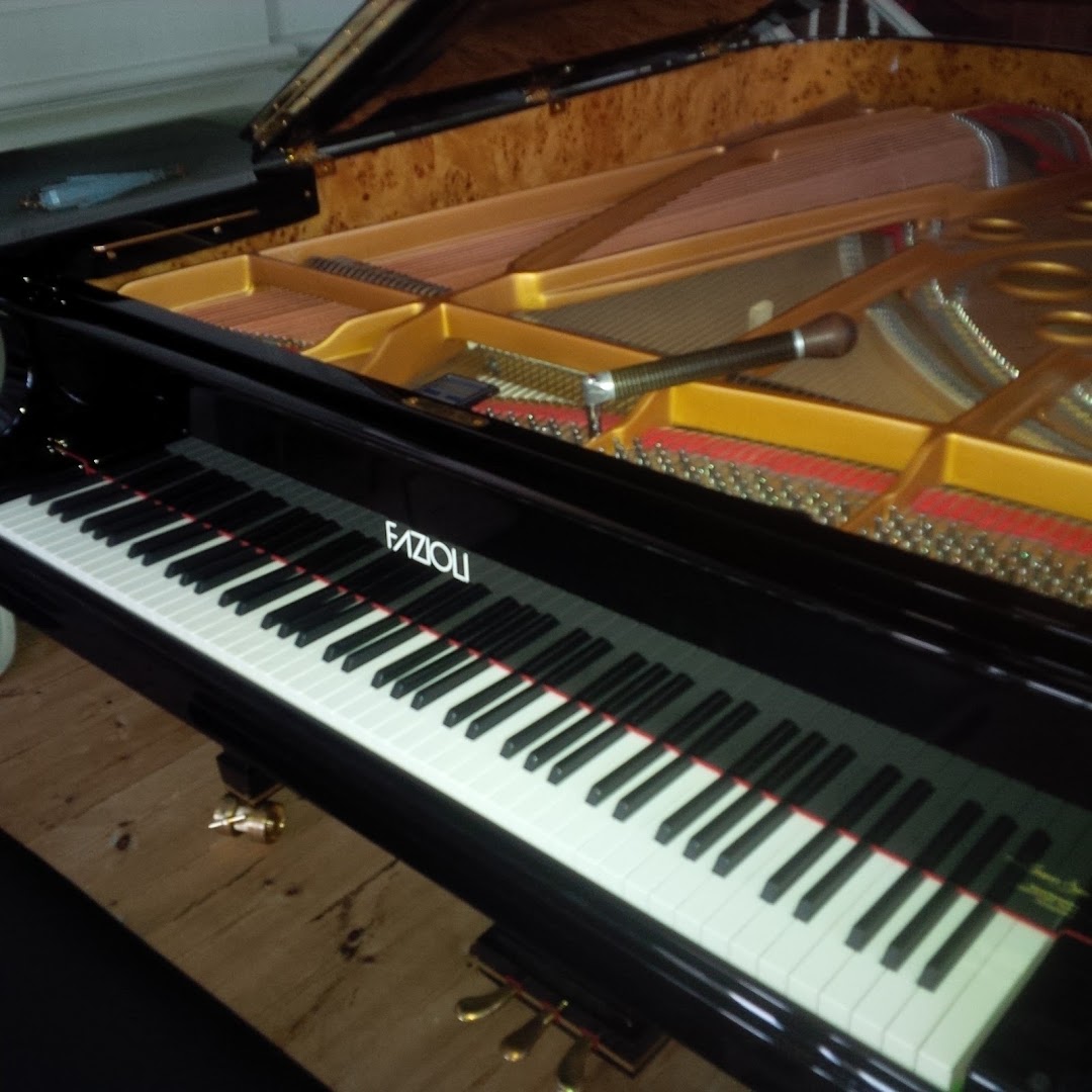 Clive Ellison, piano technician — Photos 1