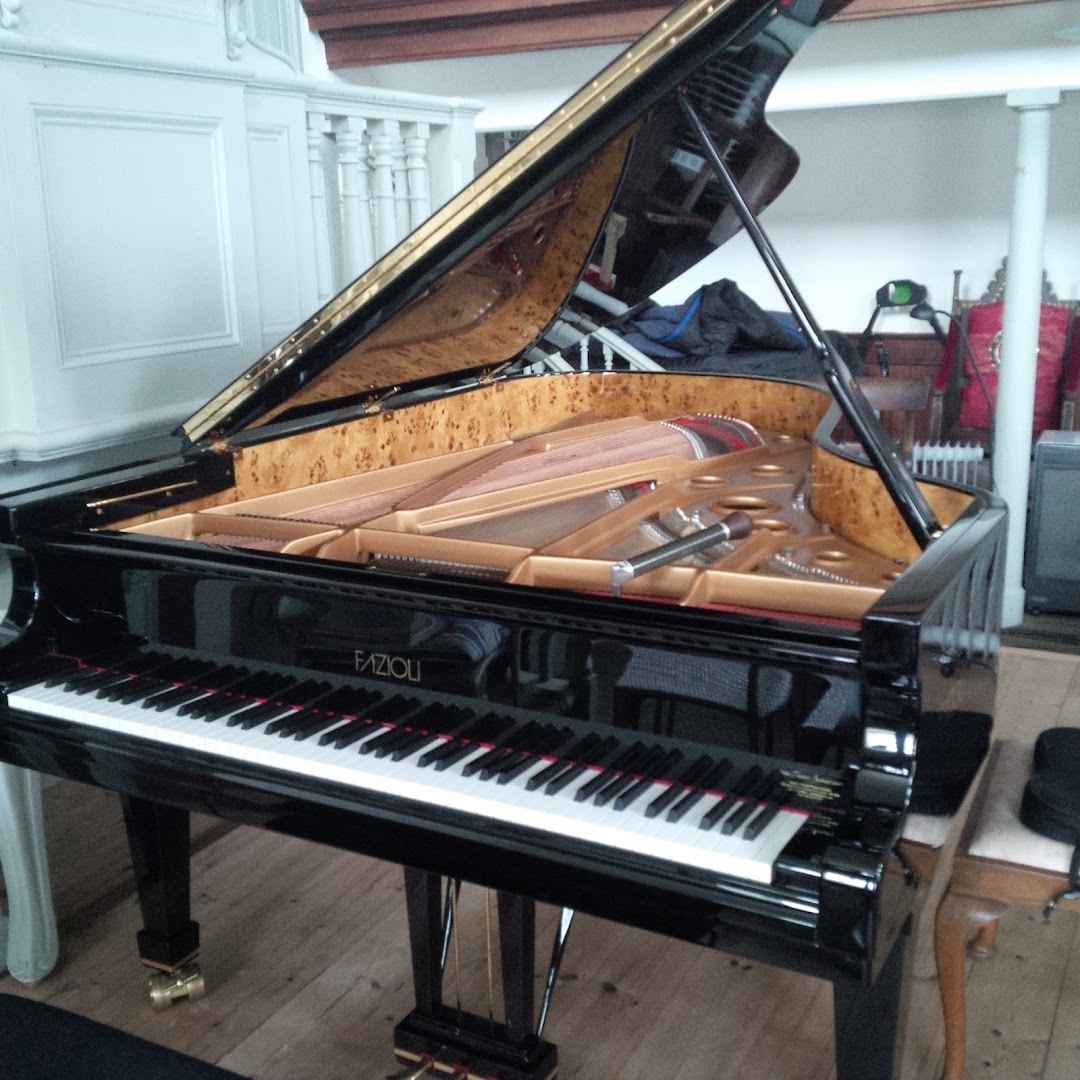 Clive Ellison, piano technician — Photos 3